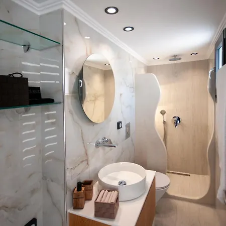 Homestay Elvis' Fira (Santorini)